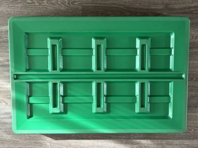 Plateau technique rotomoul&eacute; pour logistique